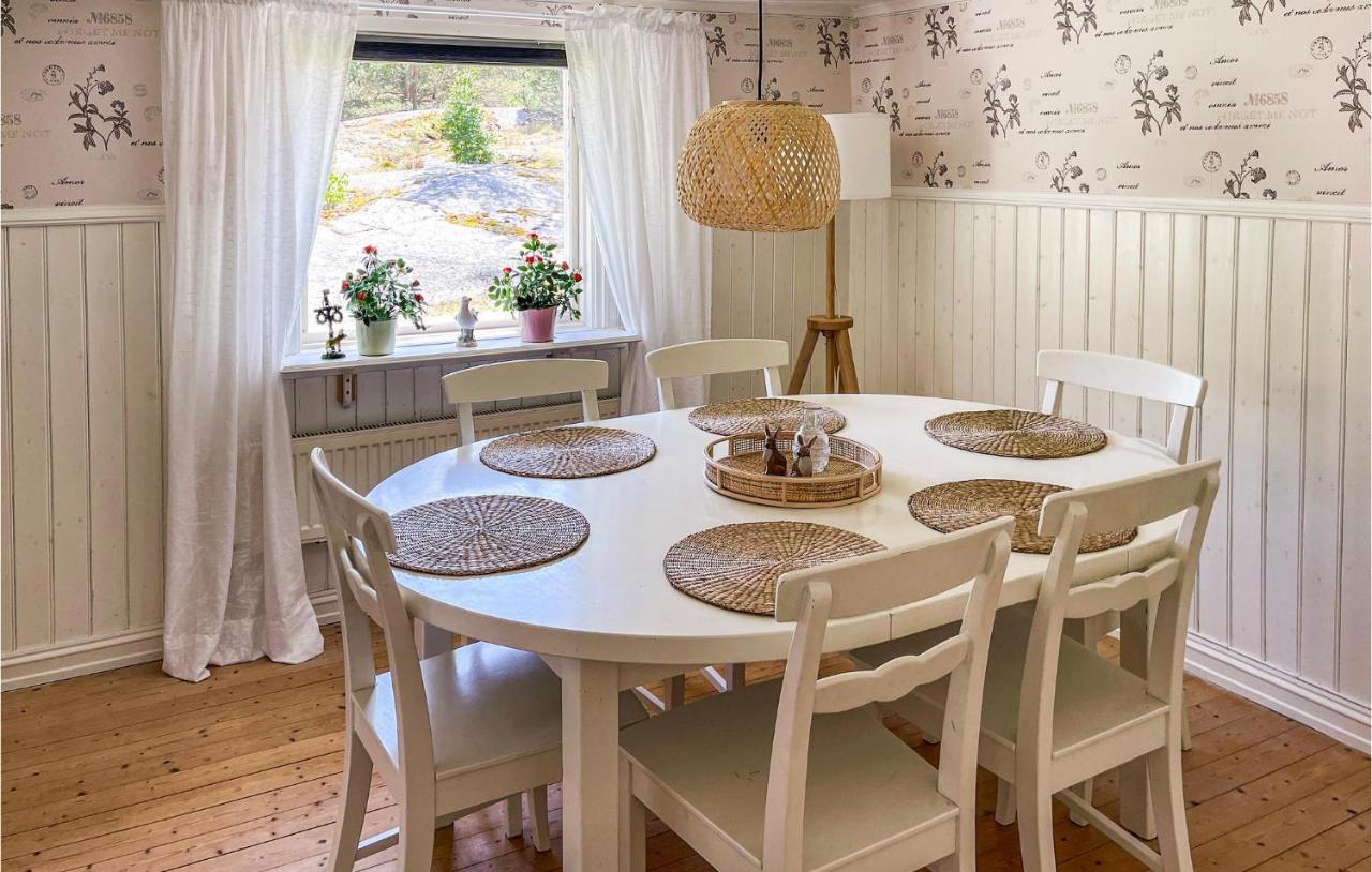 Cozy Home In Strmstad With Wifi 스트롬스타드 외부 사진